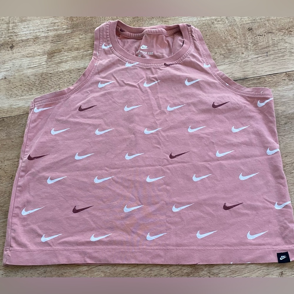 Nike Women’s Sz Small Mauve The Nike Tee Racer Back Cotton Graphic Athletic Tank
